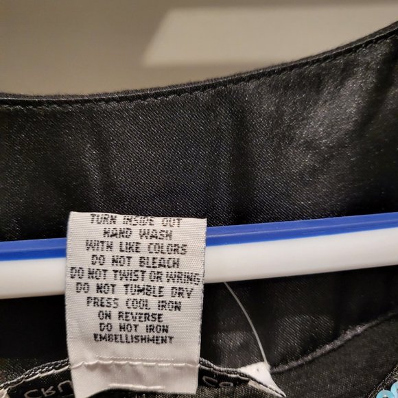 Dress - Picture 4 of 6